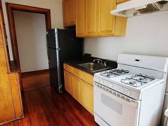 3rd image of 37-29 28th St #12BB