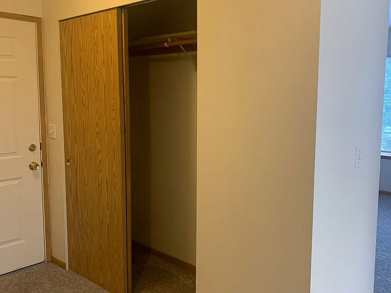 2211 NE Holliday Ave #1 — Photo 7