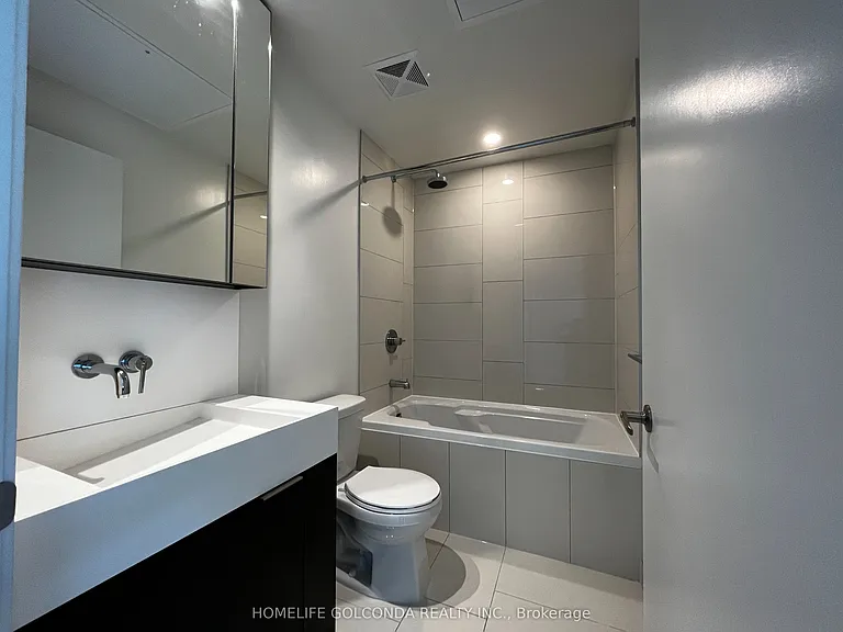 15 Lower Jarvis St #2711 — Photo 8
