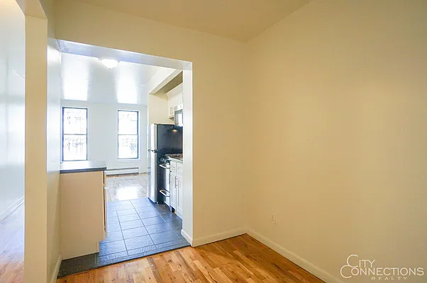 Rented by City Connections Realty | media 21