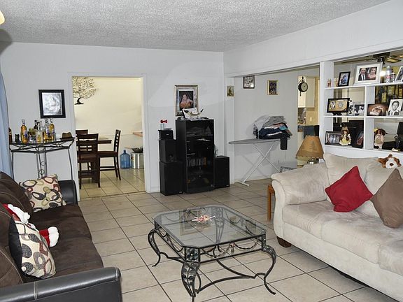 3rd image of 512 Cortez Dr