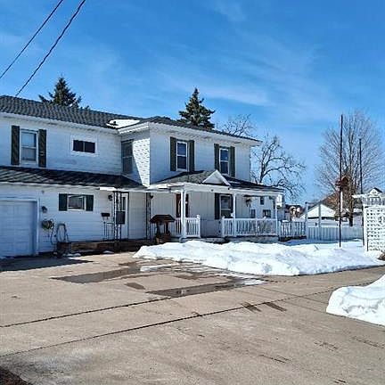 3rd image of 307 South Spring