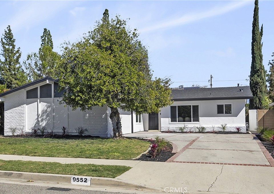 1st image of 9552 Rhea Ave