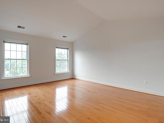 3rd image of 5412 Pachysandra Ln