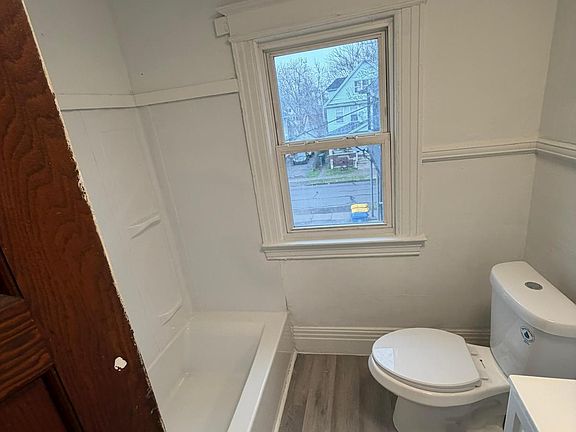 2nd image of 811 Portland Ave #2