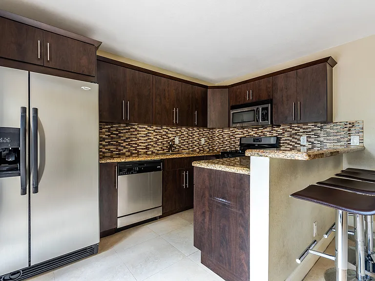 2471 Waterside Dr — Photo 5