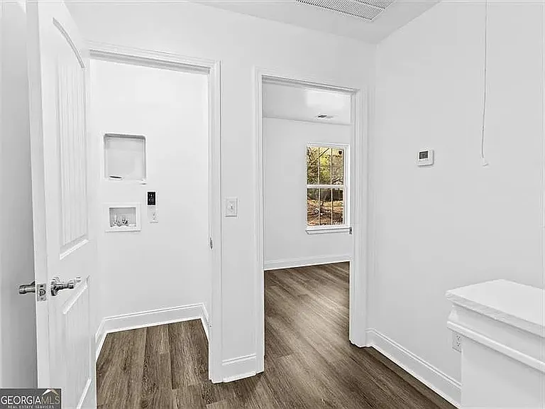1410 Cleo Way #B — Photo 3