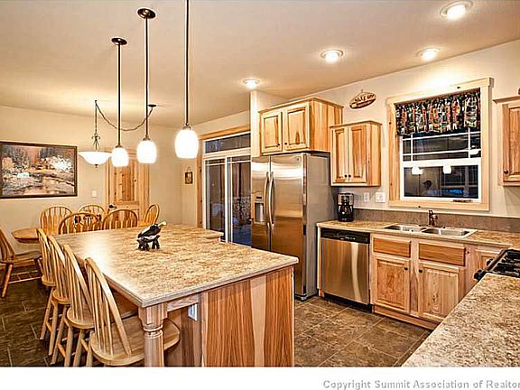 5th image of 626 Juniper Drive