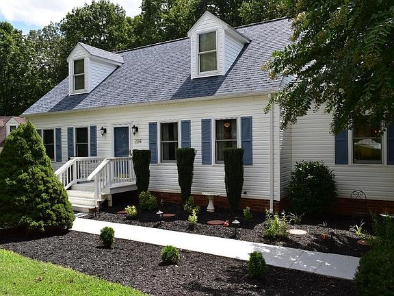 2nd image of 204 Whistlewood Ct
