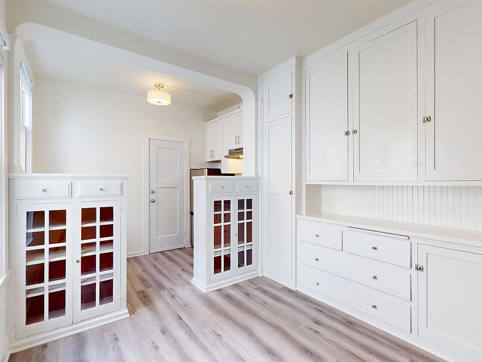 1st image of 1555 Chestnut St #21