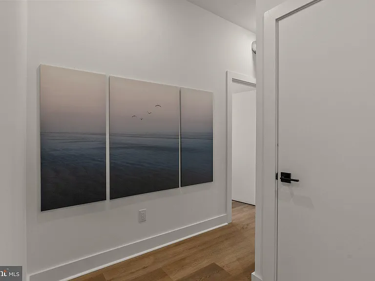 416 W Girard Ave #2 — Photo 13