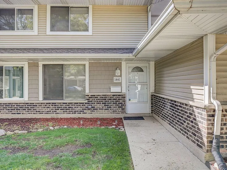 1441 Bear Flag Dr — Photo 2