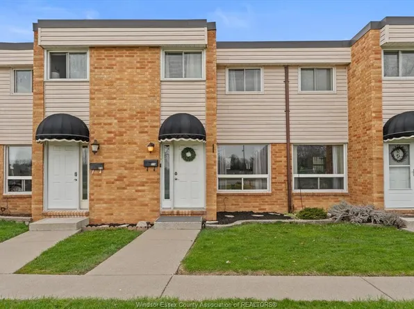 316 Fryer St, Amherstburg, ON N9V 2L9