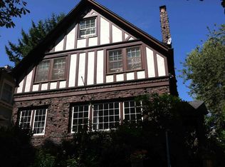 5211 17th Ave NE, Seattle, WA 98105