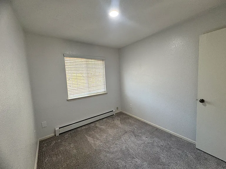 419 1/2 Pleasant Hollow Ct — Photo 6