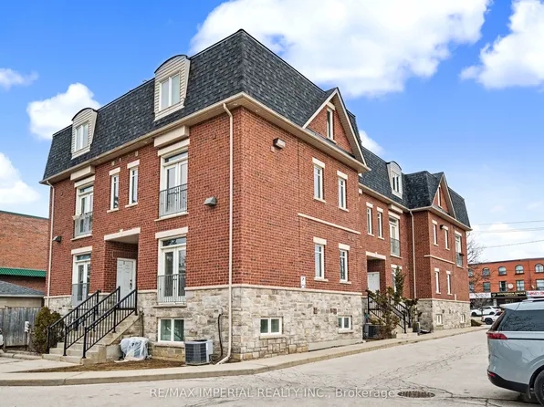 2964 Islington Ave #2, Toronto, ON M9L 2K6