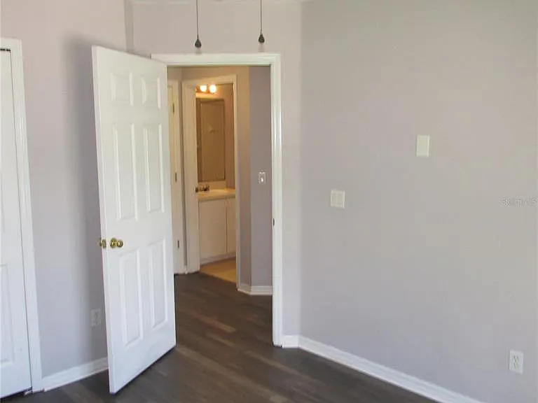 15219 Starleigh Rd — Photo 16
