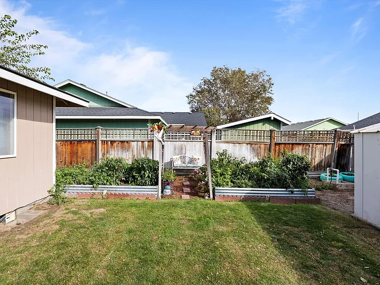 6320 Candlestick Dr — Photo 24