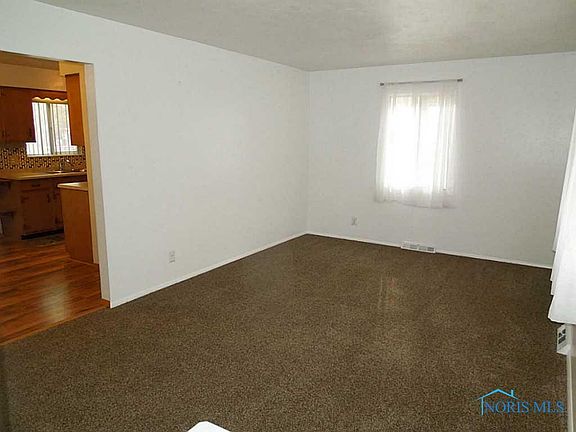 4th image of 5324 Winona Dr