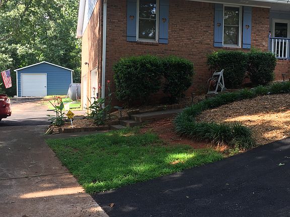 2nd image of 1788 Brandy Woods Dr SE