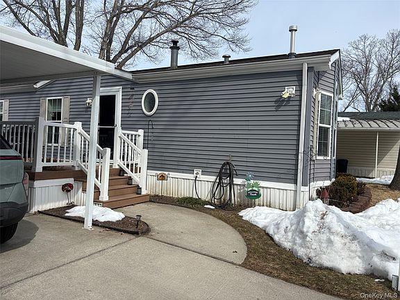 3rd image of 1661 Old Country Road #69