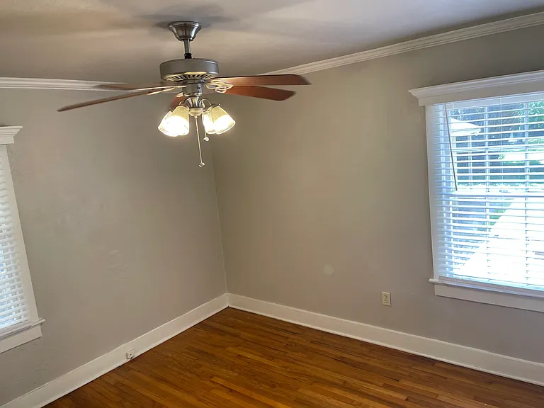 2265 Glasgow Ave — Photo 27