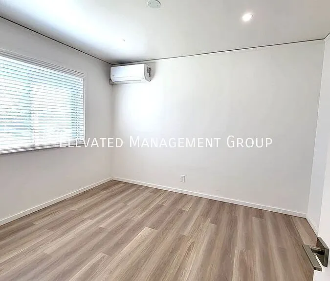 561 Kiva St #5 — Photo 6