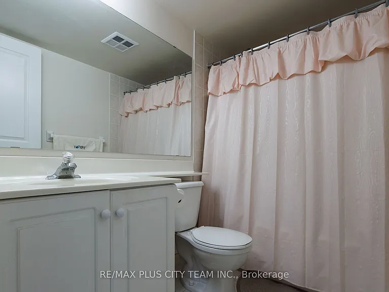 29 Northern Heights Dr #209 — Photo 8