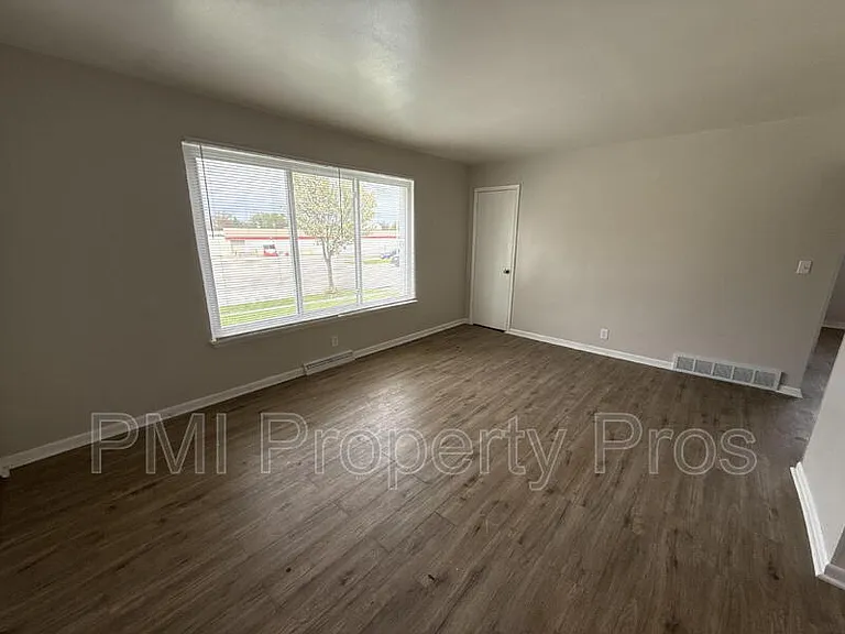 7701 W Hampton Ave #2 — Photo 2