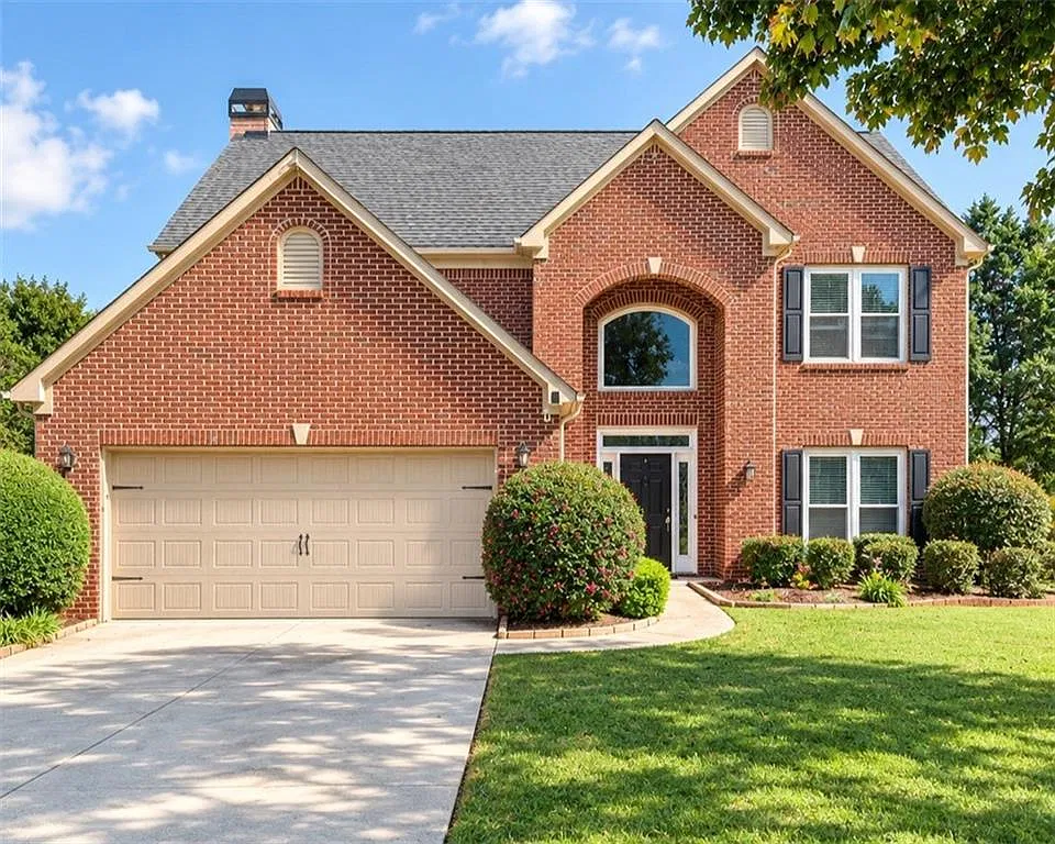 4 bed, 2.5 bath, 2385 sqft, $3,100 — Photo 1