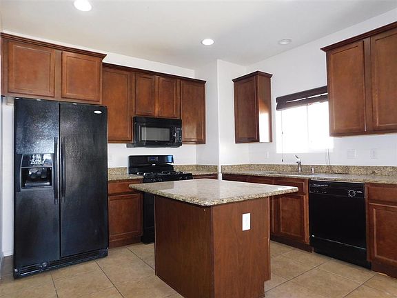 5th image of 501 Coronado Dr