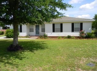 802 W Burch St, Hartford, AL 36344