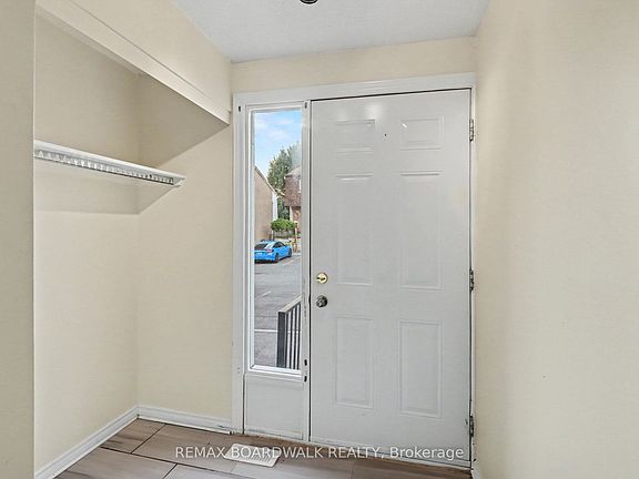 2nd image of 912 Elmsmere Rd #B