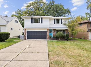 24129 Edgehill Dr, Beachwood, OH 44122