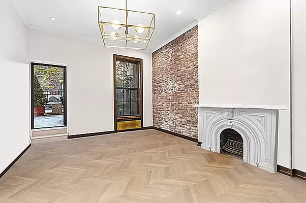 Rented by REAL New York | media 7