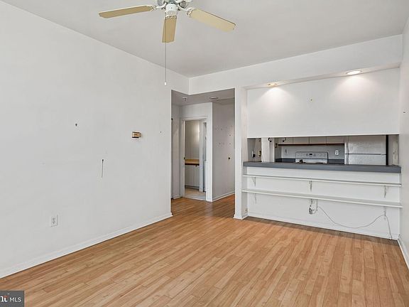 5th image of 1601 Spring Garden St APT 410