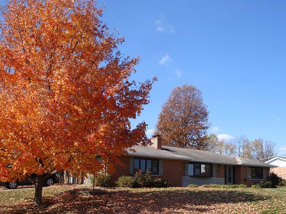 1st image of 3715 Parkview Dr