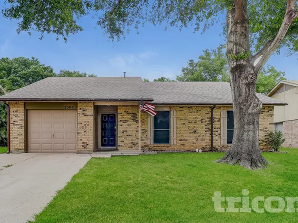2507 Arapaho Dr, Arlington, TX 76018