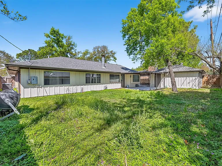 1906 Shadow Bend Dr — Photo 41