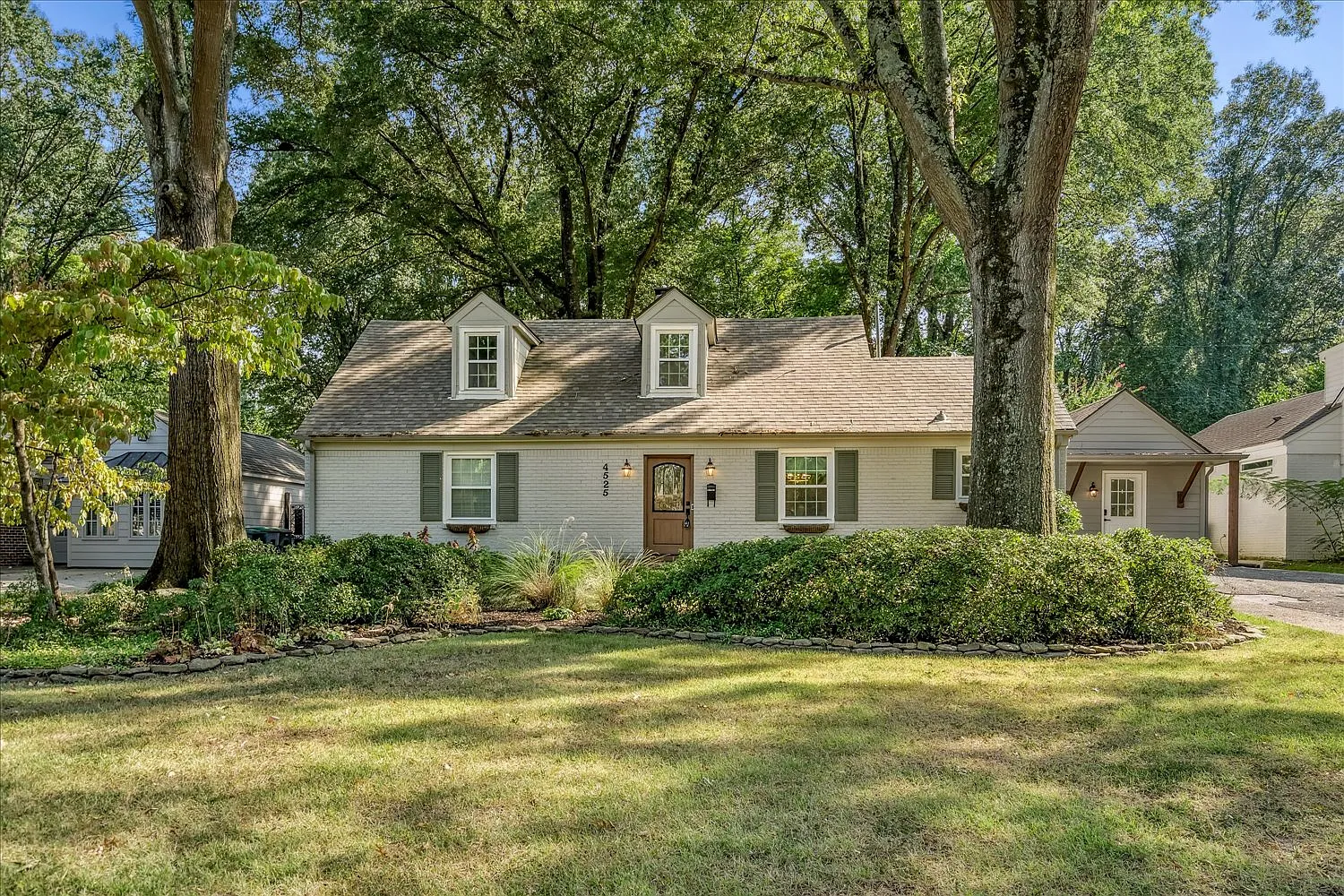 4 bed, 3260 sqft, $3,400 — Photo 1