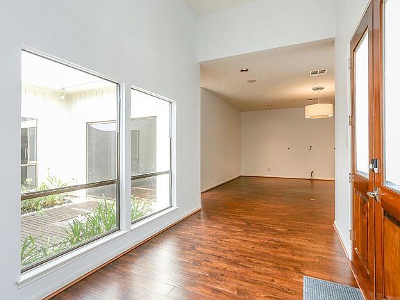 5th image of 13102 Wickersham Ln