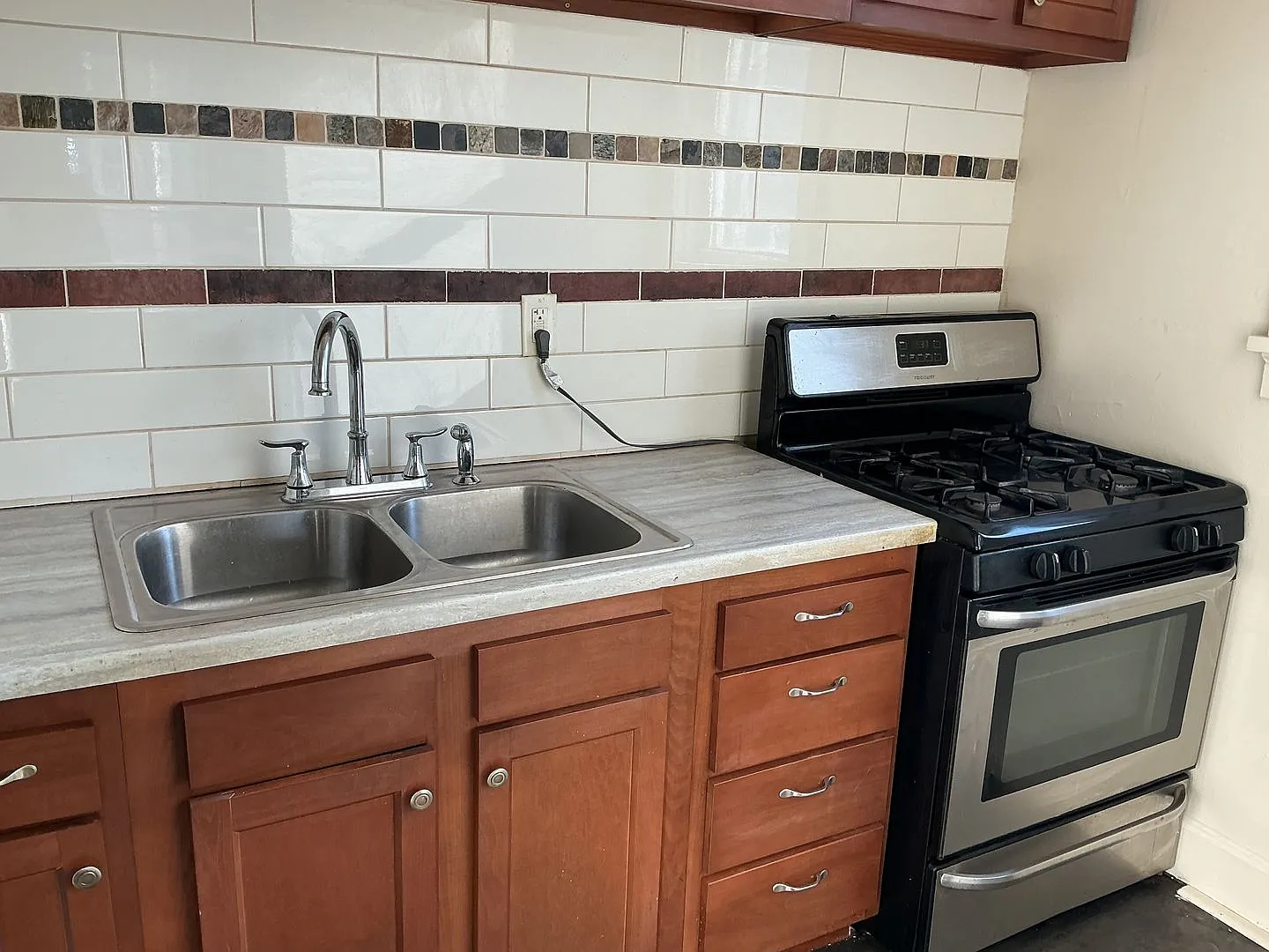 2150 N Booth St — Photo 1