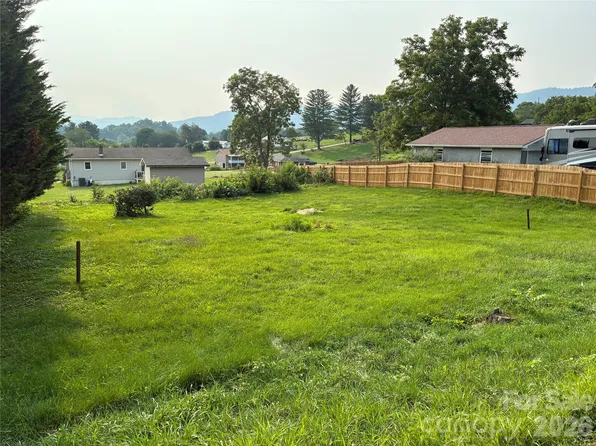145 Morgan St #4, Canton, NC 28716