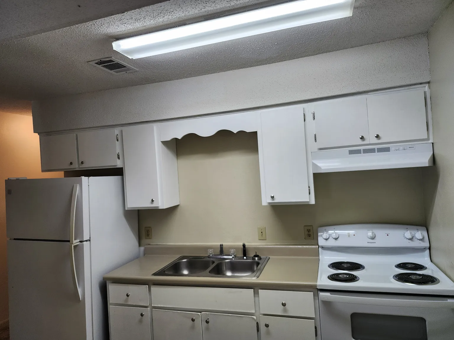 1 bed, 700 sqft, $1,190 — Photo 2