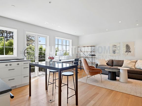 4th image of 215A Molino Ave