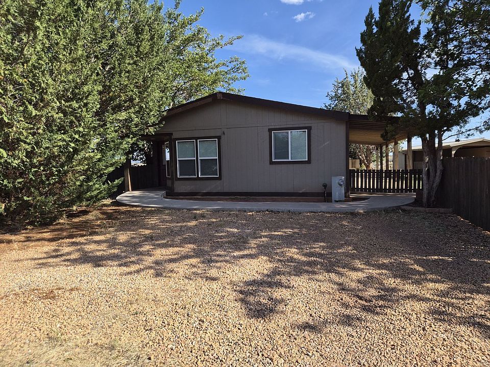 1st image of 853 W Navajo Dr