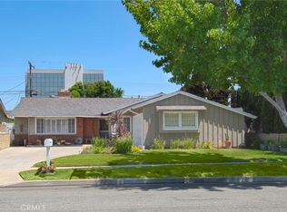 488 Ogle St, Costa Mesa, CA 92627