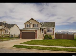 5004 S Vista Dr, Roy, UT 84067