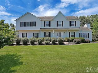 7 Decatur Ct, Ringoes, NJ 08551