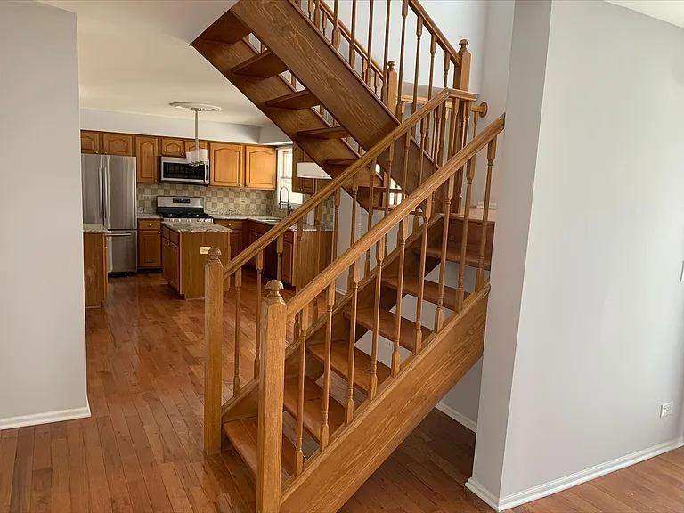 49 N Royal Oak Dr — Photo 6